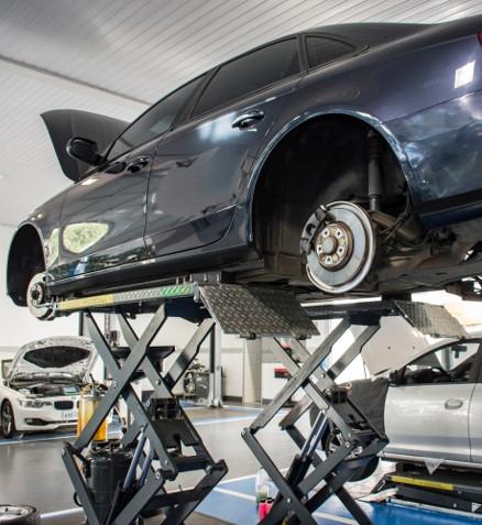 Atende veículos nacionais e importados com peças de qualidade e garantia. Dalz Automotiva Atende veículos nacionais e importados com peças de qualidade e garantia. Dalz Automotiva